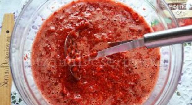 How to make delicious thick strawberry jam at home, simple recipes